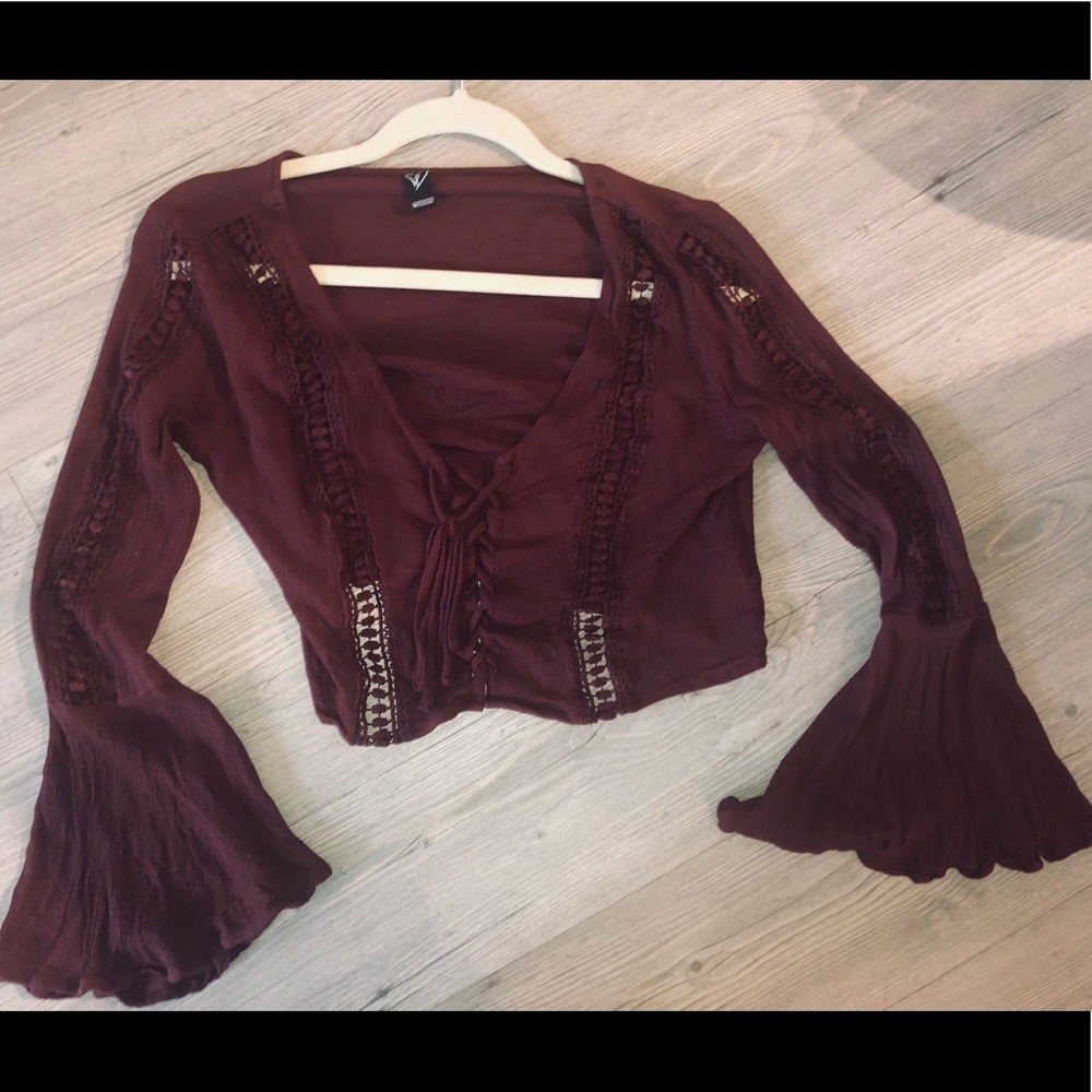 Cropped flare sleeve mulberry/wine top